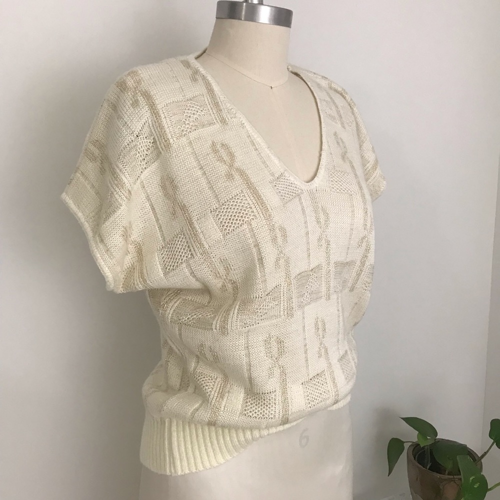 True Vintage Cream and Gold Raglan Sleeve V neck Sweater Top